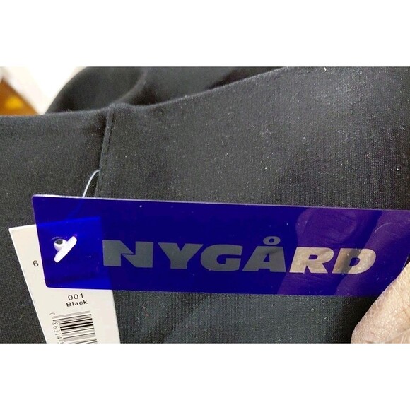 Peter Nygard Slims 2X (20W-22W)Rhinestones Accent Black Stretch Capri Pull On - Picture 6 of 9